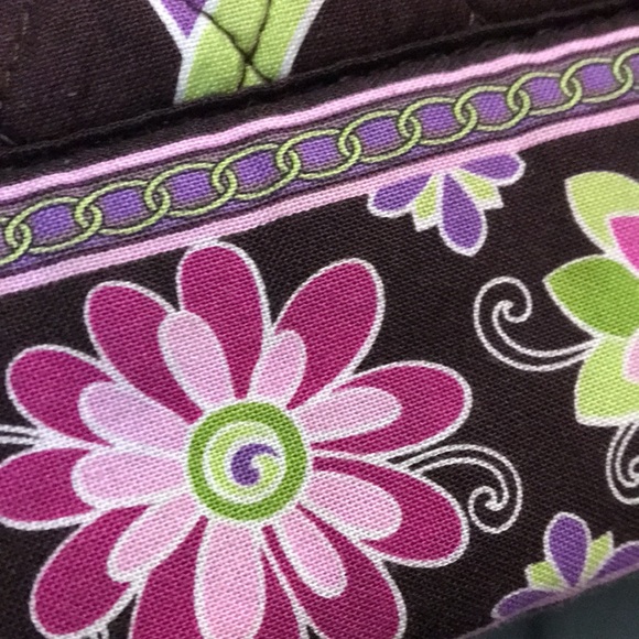 Vera Bradley- retired print and style - Picture 4 of 12